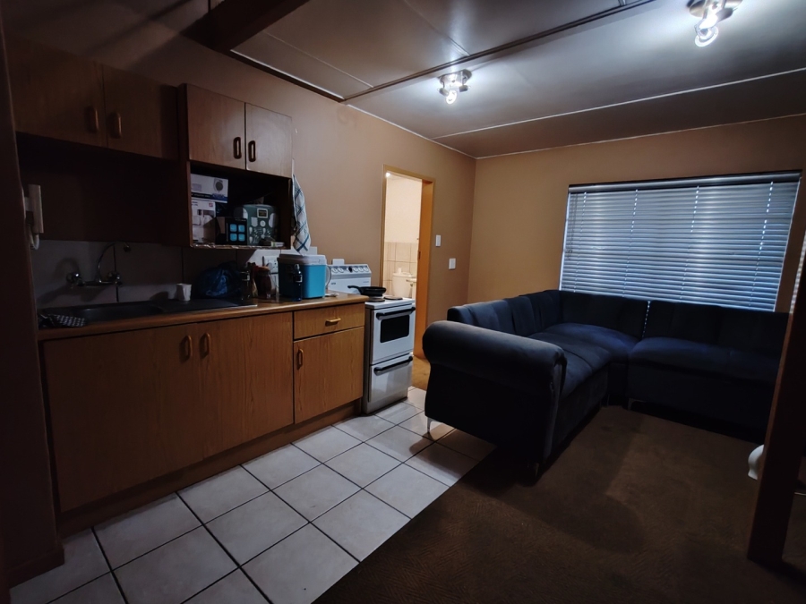 1 Bedroom Property for Sale in Kannoniers Park North West